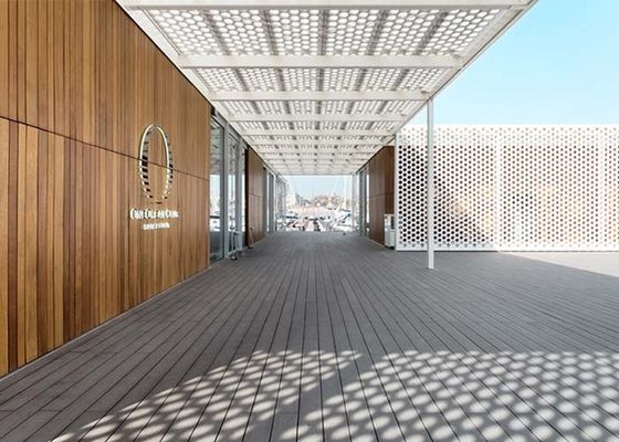 Los paneles perforados de la sombrilla del metal estético y ventilado para el sistema de control arquitectónico de Sun