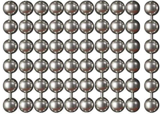 La cortina de la gota del metal con la buena inclinación y ligero es divisor del espacio y cortina ideales de la decoración