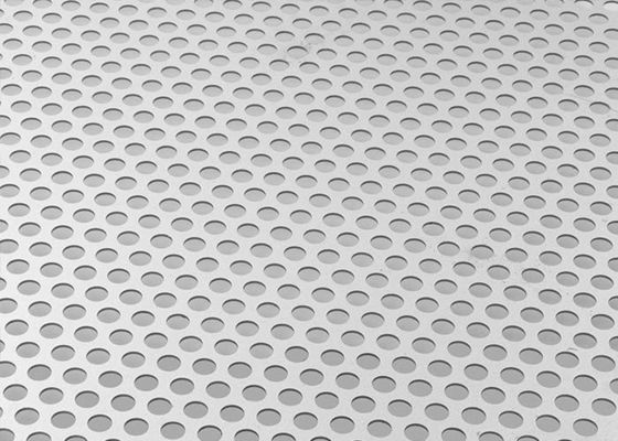 La hoja de aluminio perforada, el peso ligero perforado de aluminio del panel del metal es conveniente para la decoración arquitectónica