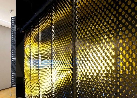 Pared de división de metal perforado de 0,3-12 mm de espesor y 1,2-2,4 m de longitud