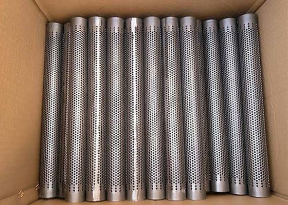 Tubo perforado del metal por la soldadura continua recta o el método de soldadura espiral