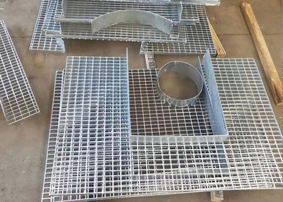 Reja de acero irregular con formas especiales y para el uso especial para la fábrica, fuente, tubería, cubierta del árbol