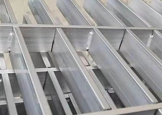 Capacidad de la reja de aluminio – de carga y fuerza ligeras, altas para las decoraciones interiores y al aire libre