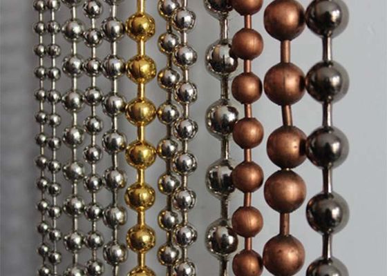La cortina de la gota del metal con la buena inclinación y ligero es divisor del espacio y cortina ideales de la decoración