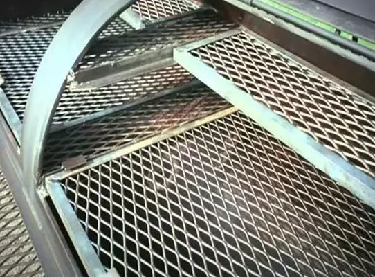 Acero inoxidable en forma de diamante para barreras arquitectónicas