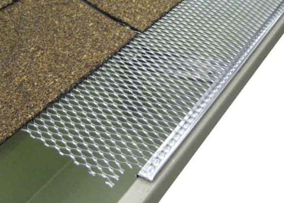 El protector de alcantarillado de aluminio expandió el metal para evitar que el alcantarillado se obstruya
