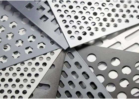 Reja de alambre galvanizado perforado 5-100mm Agujeros 1,2-3m de longitud