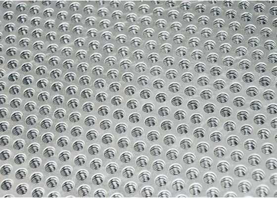 Hojas de metal perforadas ASTM B209 Estándar Materiales diversos Áreas abiertas 5% - 79%
