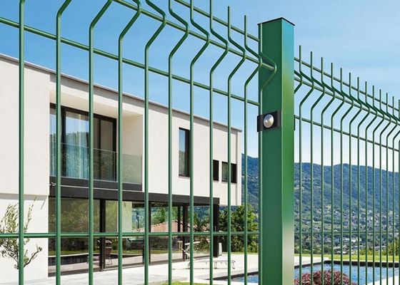 Cercas de seguridad 3D de 50×200 mm de diámetro de alambre de 4 mm con poste cuadrado