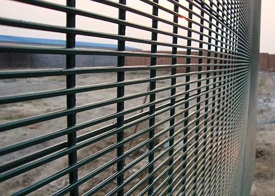Cercas galvanizadas de malla rígida antiascensión de color negro 358 para una mayor resistencia