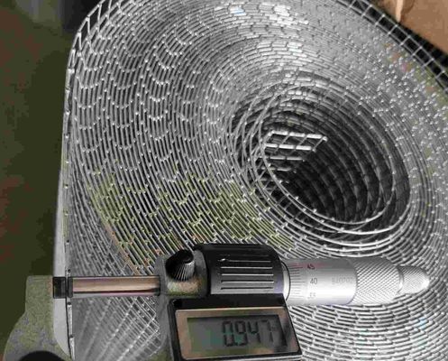 2.5-25cm agujero galvanizado paneles de malla de alambre soldado 1 12 pulgadas por 1 pulgada