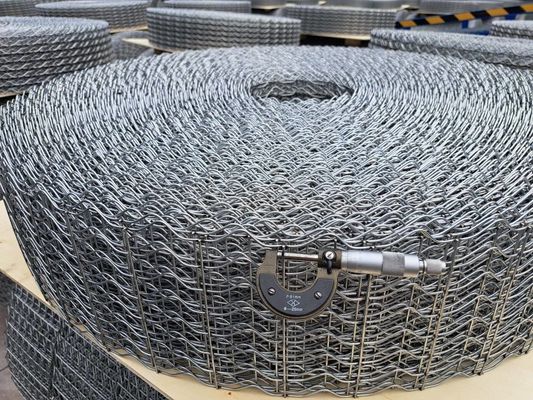 8 Líneas de cableado de tubería en alta mar contrapeso de malla soldada para reforzar la capa de hormigón de la tubería